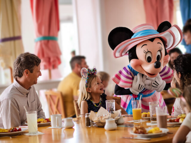 Free Disney Dining Plan Offer Returns for 2026 Walt Disney World Vacations