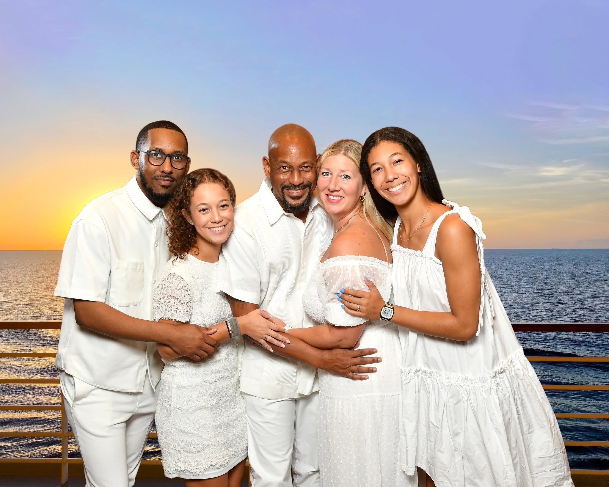 Green Family Cruise White Night